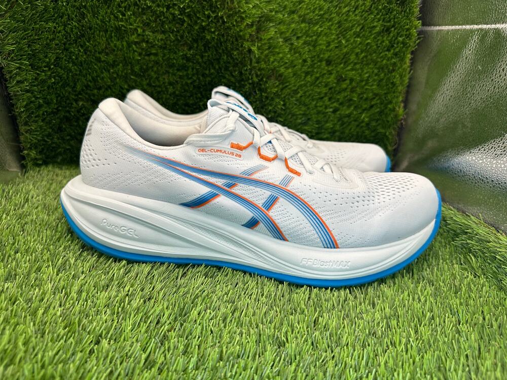 Asics Gel-Cumulus 28 1011C143 Athletic Sneaker Men's 12.5 White Mesh Gym Running